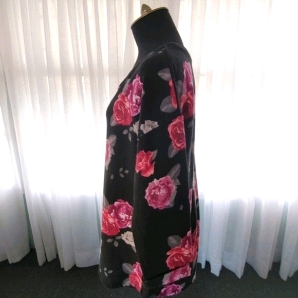 Floral sweatshirt SIZE L. - Picture 4 of 5